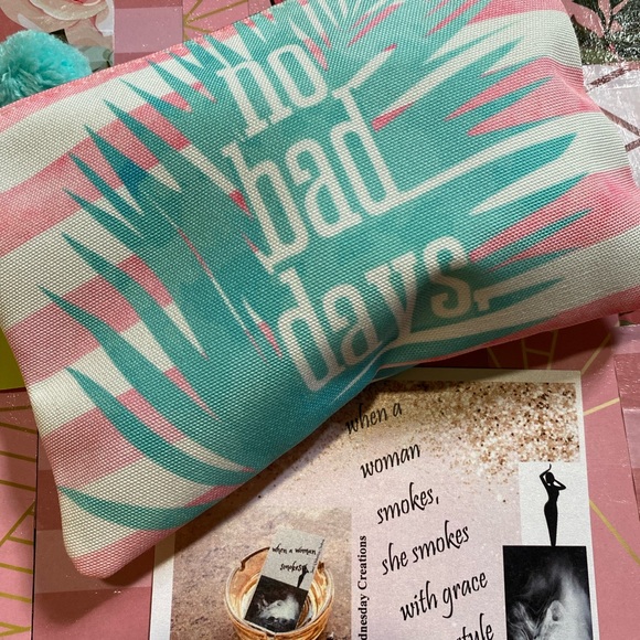 When A Woman Smokes Travel Kit 💨 - Picture 10 of 11